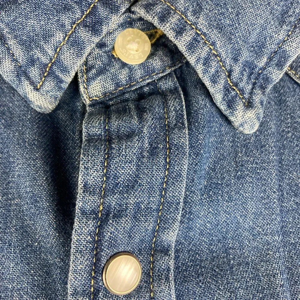 Levi’s Denim Western Shirt Mens Large Pearl Snap Standard Fit Blue Jean Shirt